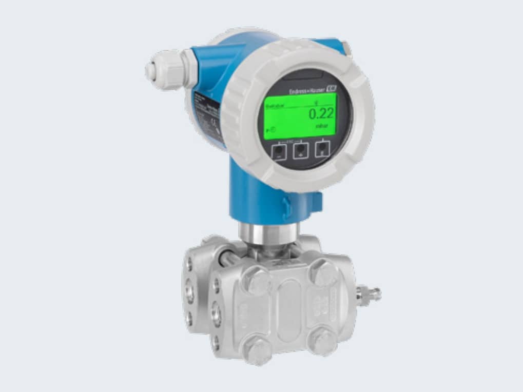 Level 8 differential pressure sensor and transmitter image